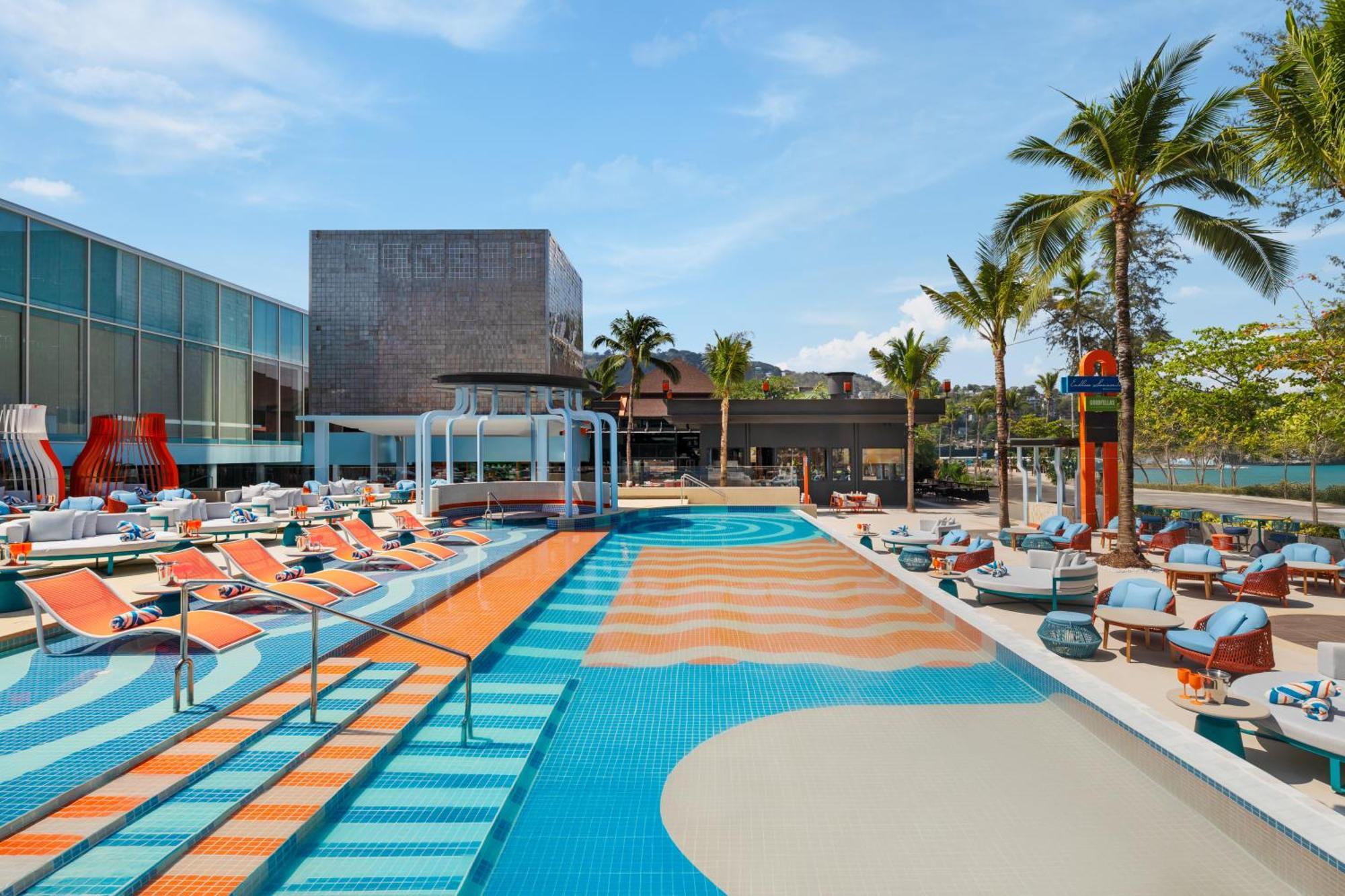 Courtyard By Marriott Phuket, Semesteranläggning (resort) 4*