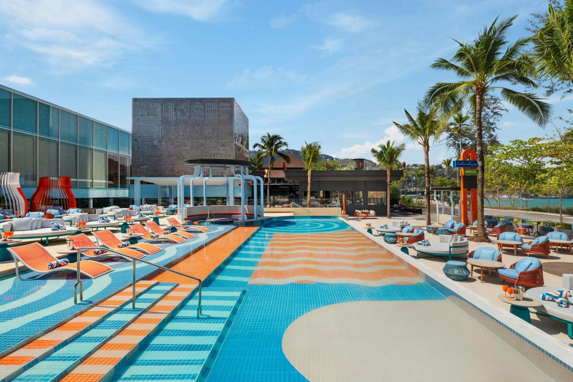 Semesteranläggning (resort) Courtyard By Marriott Phuket,