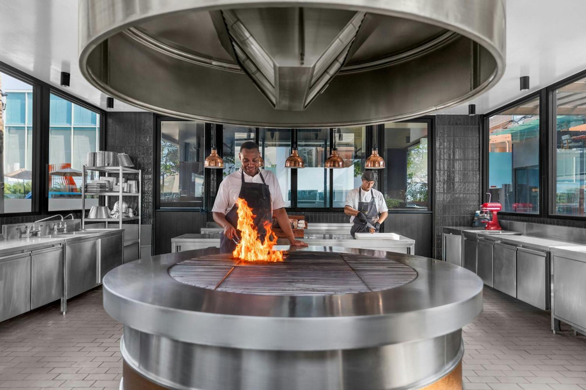 Courtyard By Marriott Phuket, Semesteranläggning (resort) 4*